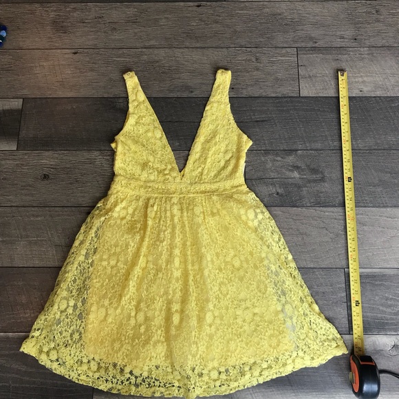 Yellow fit and flare lace overlay dress - Picture 4 of 8